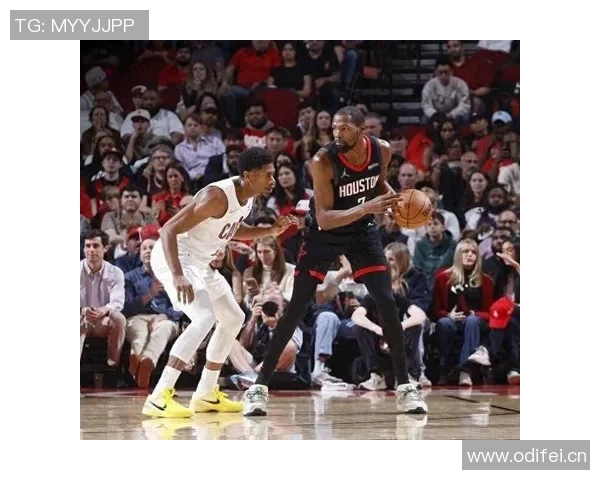 斯波称赞小米切尔持球防守表现出色首发防守韧性令人欣慰