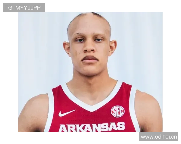 沃尔什半场完美表现七投全中三分三中三狂砍18分3篮板3抢断展现狠人风范