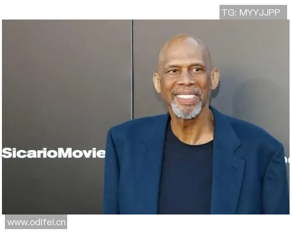 41岁仍在赛场拼搏的传奇球员全明星再现风采两位主帅同台竞技