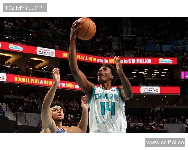 迪亚巴特生涯最佳表现狂揽18个篮板和12分助球队赢得胜利